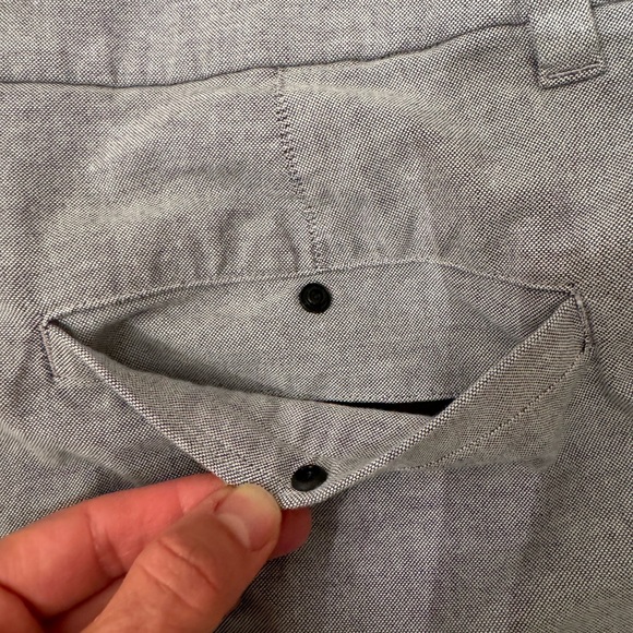 Lululemon Men’s Commission Short Relaxed Qwick Oxford 11" inseam Black/White 32 - Picture 11 of 13